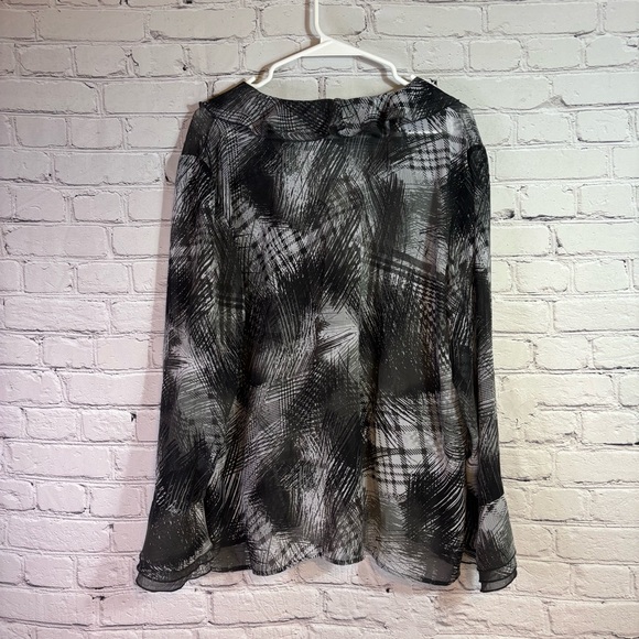 Chico’s Women's Sheer Black and White Top with Ruffles Size XL - Picture 2 of 7